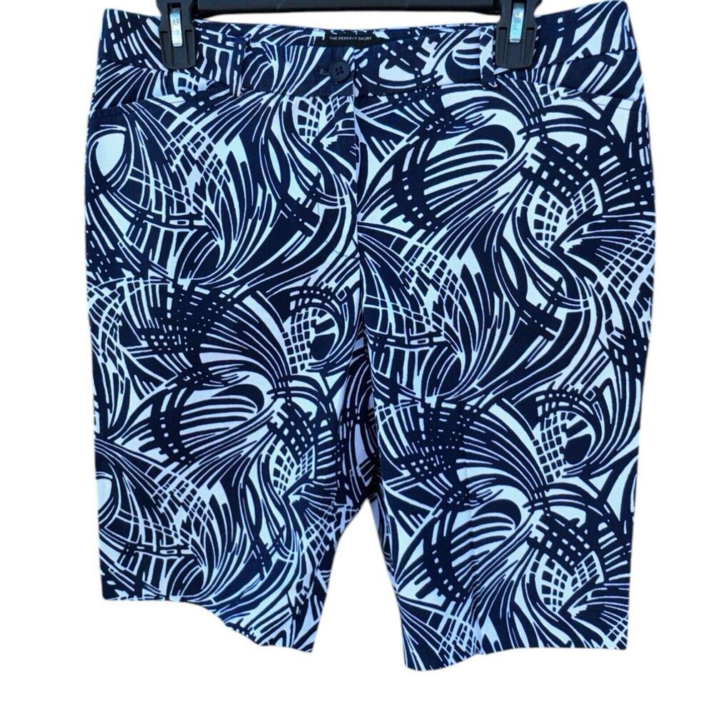Talbots Shorts Blue White abstract Flat Front Bermuda The Perfect Short Sz 6 NEW